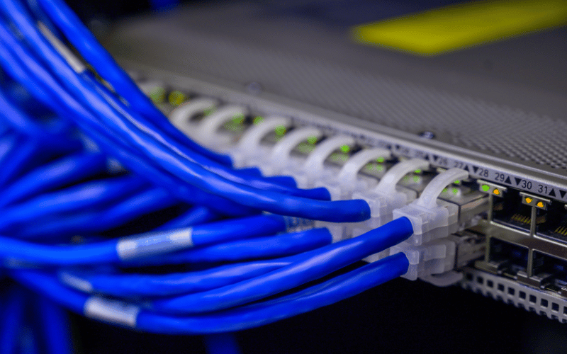 Cable management in data center
